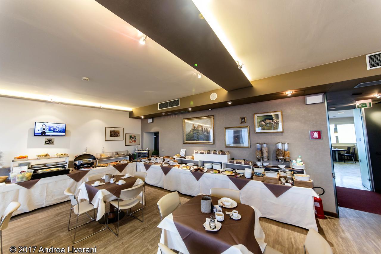 Hotel Donatello Imola Exterior photo